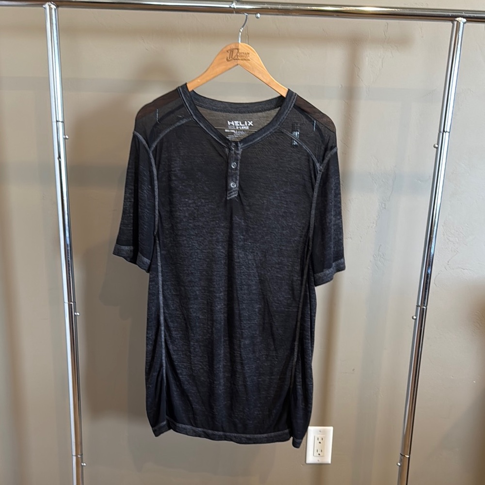 Men’s Helix sheer T-Shirt. Size XL.